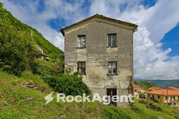 Rustico in Via Oneto, San Colombano Certenoli