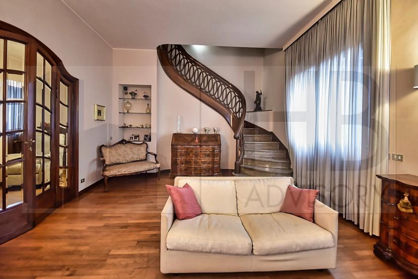 Villa, Rho — foto 2 di 5