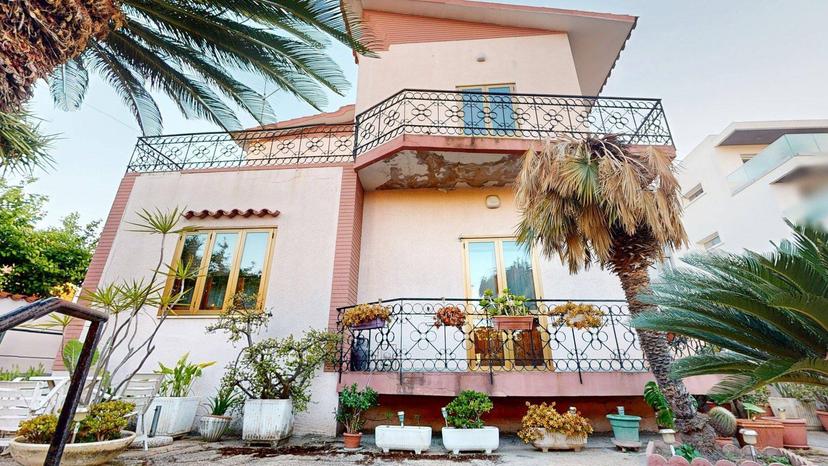 Villa in Viale Colombo 324, Quartu Sant'Elena — foto 3 di 5