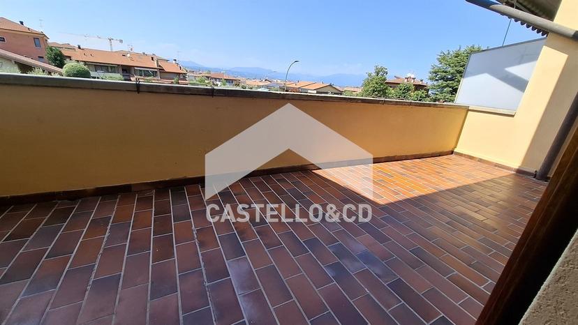 Trilocale in Via San Zeno 105, Desenzano del Garda — foto 3 di 5