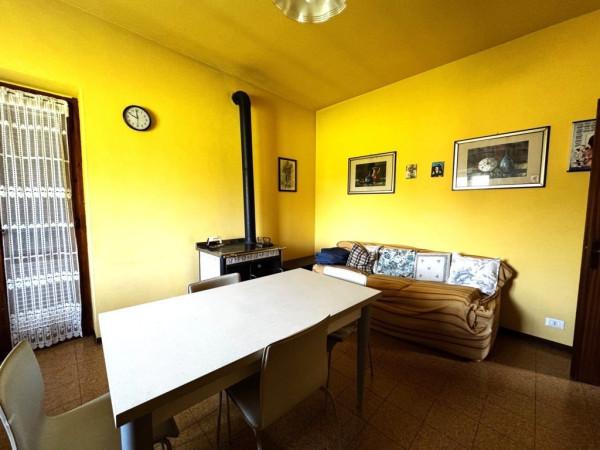 Villa bifamiliare in Frazione Fontanino 14, Val di Nizza