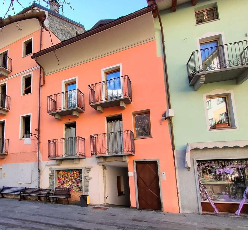 Bilocale in Via Chanoux, Saint-Vincent — foto 3 di 5