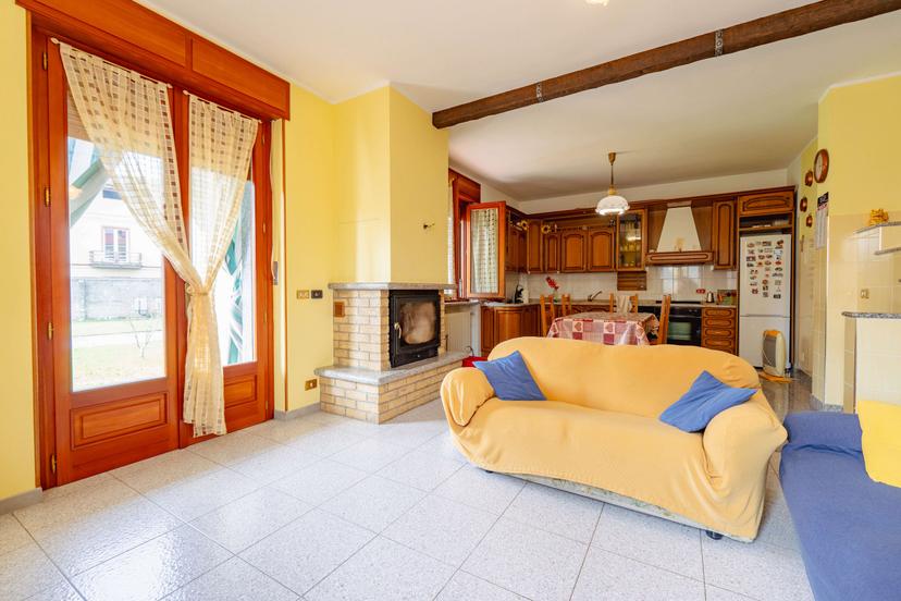 Porzione di villa in Via Carducci 20, Borgo d'Ale — foto 3 di 5