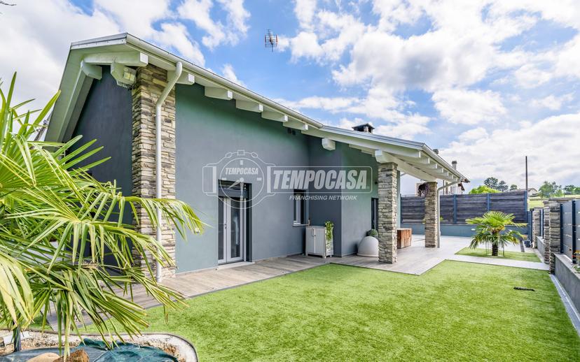 Villa in Via Vecchia di Cuneo 86, Mondovì — foto 3 di 5