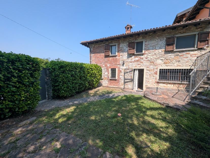 Villa in Via Montecanino, Golferenzo — foto 2 di 5