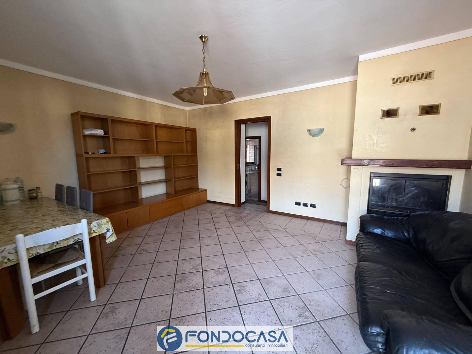 Trilocale in Mazzini, Lograto