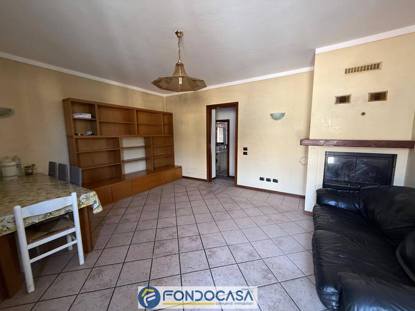Trilocale in Mazzini, Lograto