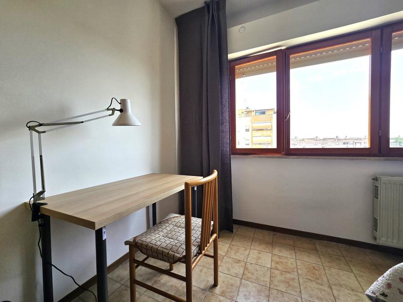 Stanza in appartamento in Viale Lina Cavalieri 103, Roma