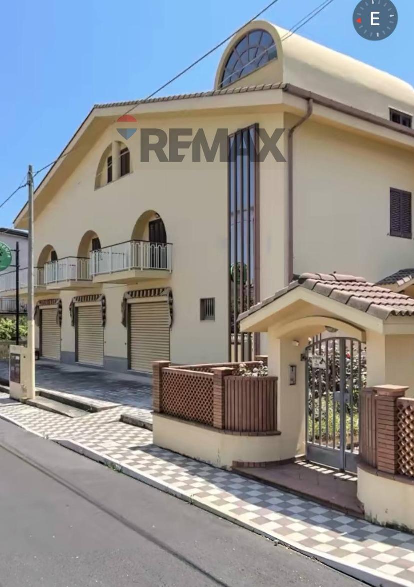Bilocale in Via Crotone, Roseto Capo Spulico — foto 3 di 5