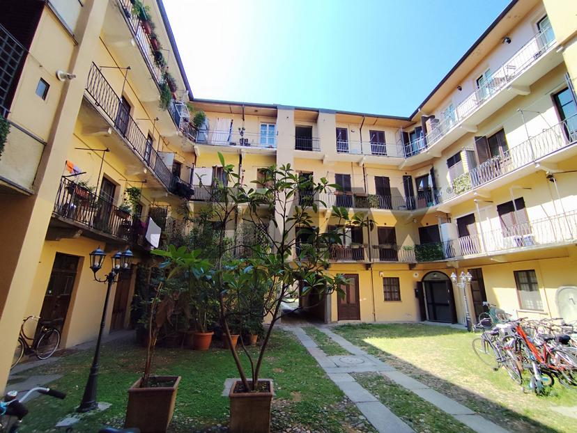 Bilocale in Via della Rocca 34, Torino