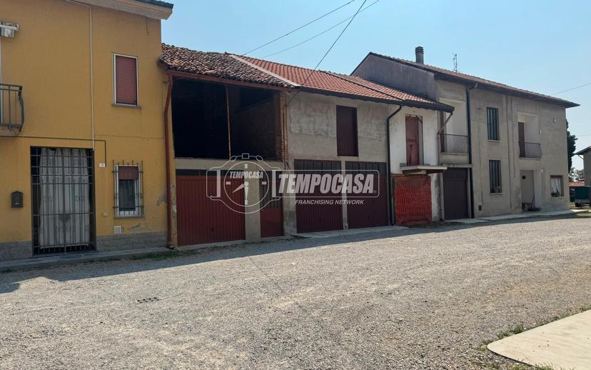 Rustico in Via per Mocchirolo 11/B, Lentate sul Seveso — foto 2 di 5