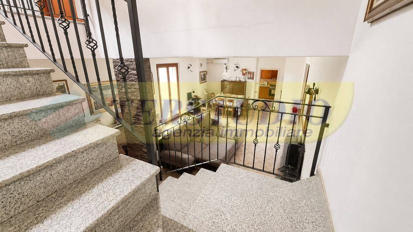 Villa in Via Kennedy 7, La Valletta Brianza — foto 5 di 5