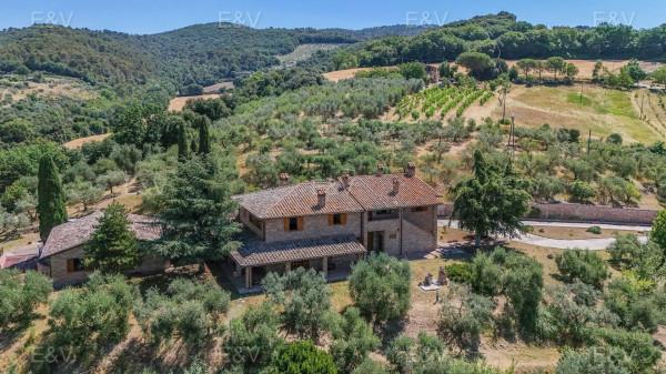 Casale in Via di Castelleone, Deruta — foto 4 di 5