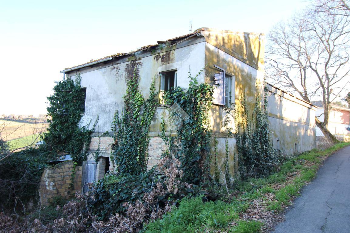 Casa indipendente in Via Chiesa Nuova 4, Monterubbiano