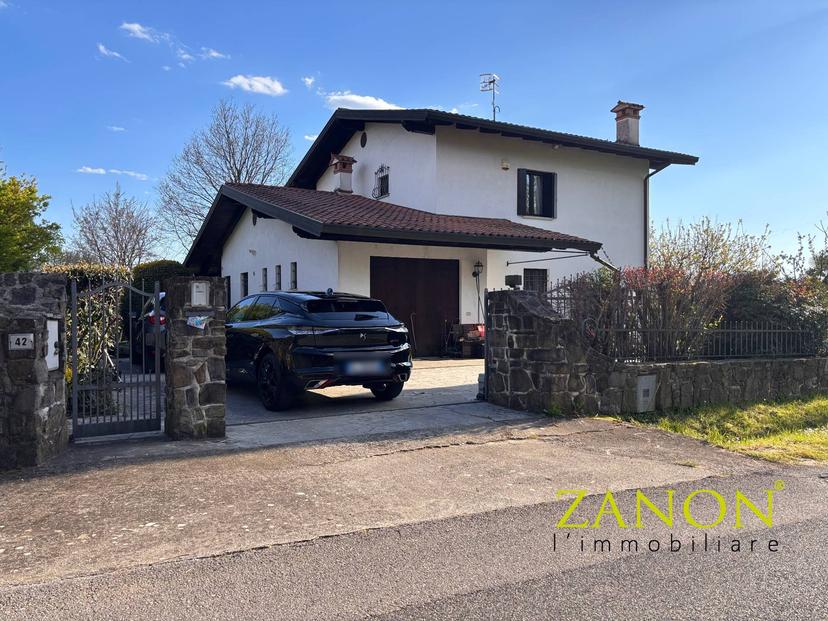 Villa in Via Mazzini 42, Capriva del Friuli — foto 4 di 5