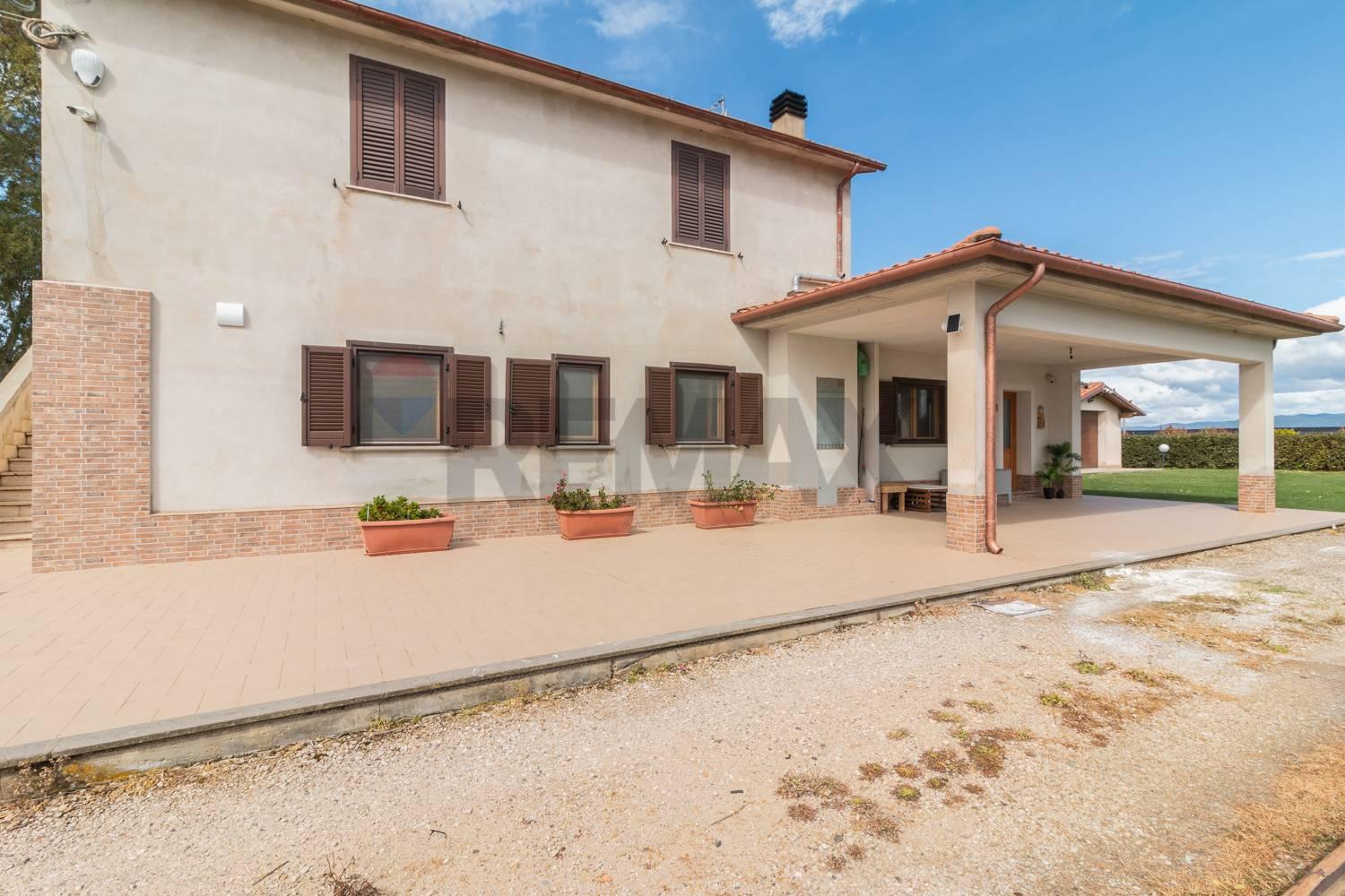 Casa indipendente in Strada Provinciale 105 30, Montalto di Castro
