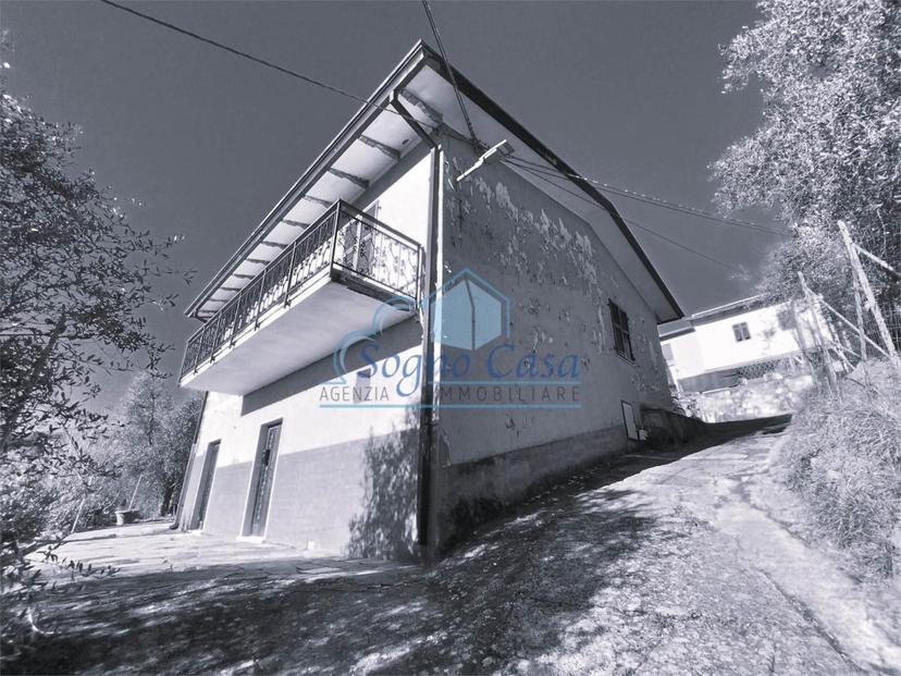 Casa indipendente, Luni — foto 2 di 5