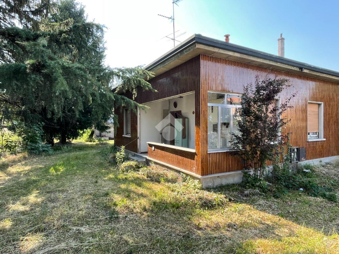 Villa in Via Grandi 1, Bregnano