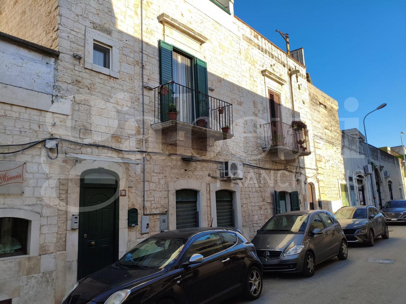Casa indipendente in Via Calzaiuoli, Casamassima