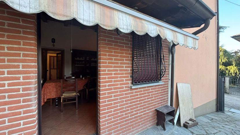 Casa indipendente in Donelasco 3, Santa Maria della Versa — foto 2 di 5