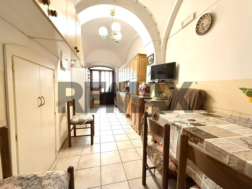Casa indipendente in Piazza Trieste 56, Alanno — foto 2 di 5