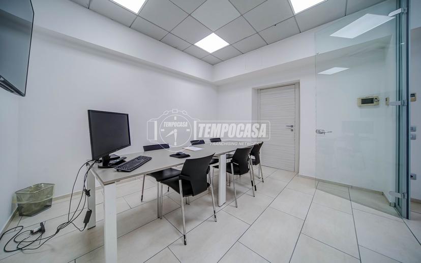 Appartamento in Via Piave 84, Azzate — foto 4 di 5