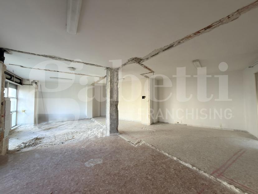 Quadrilocale in Via Salandra 30, Lecce