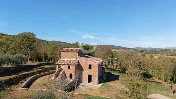 Casale in Località Valle, Lucignano
