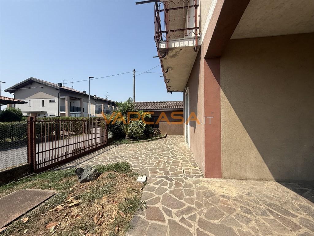 Villa in Via Anita Chiari 2, Mornico al Serio