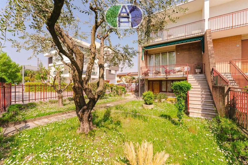 Villa bifamiliare in Via Pastore, Dolo — foto 2 di 5