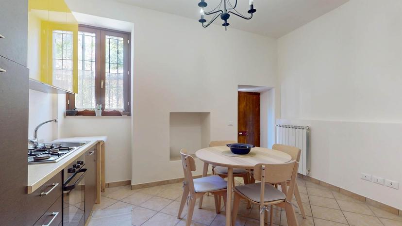Casa indipendente in Piazza delle Foglie, Spello — foto 4 di 5
