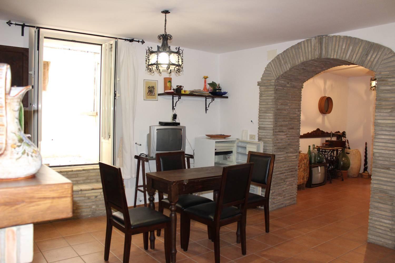 Casa indipendente in Regina Margherita 52, Montenero di Bisaccia