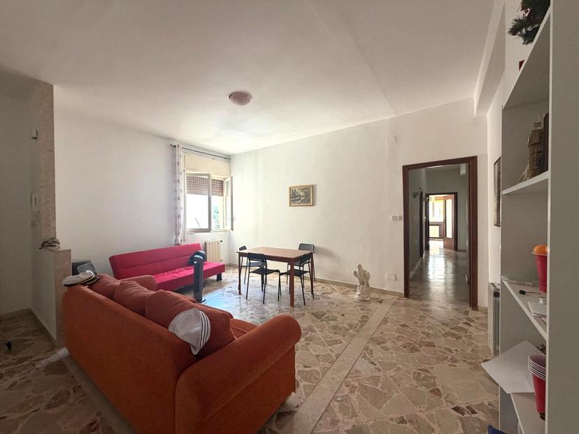 Quadrilocale in Via Rosolini 17, Siracusa