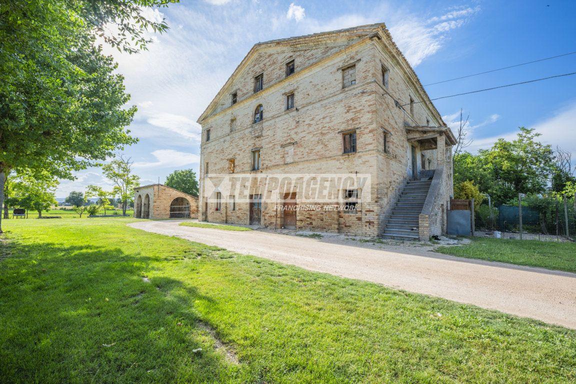 Casale in Contrada Campogiano, Corridonia