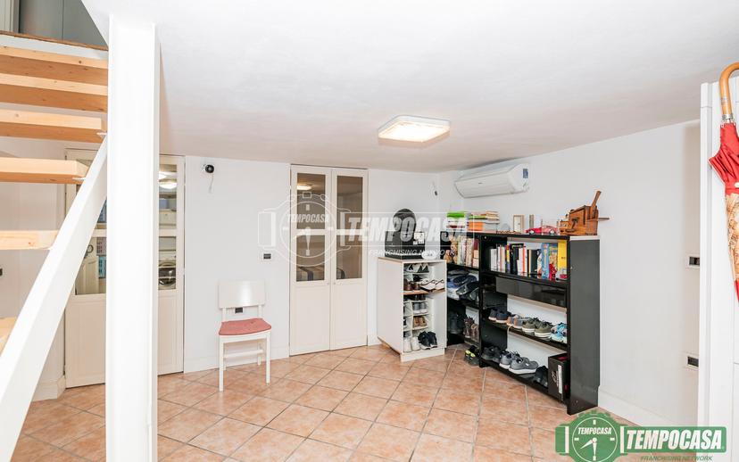 Villa in Via C. Colombo, Mairano 3, Casaletto Lodigiano