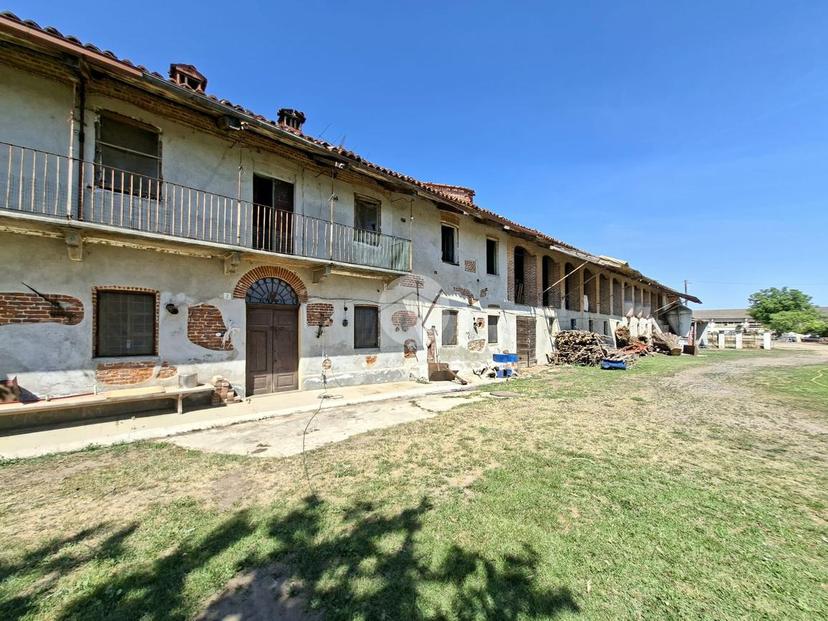Rustico in Strada Tetti Mattuda 2, Bra — foto 3 di 5