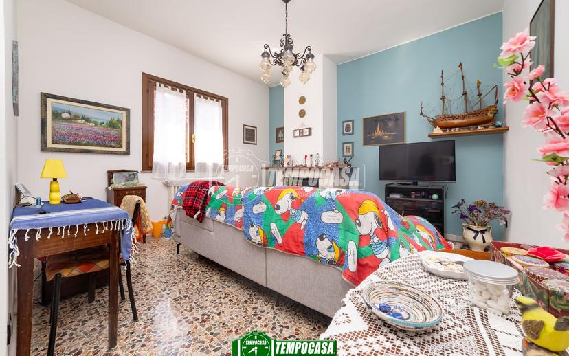 Villa in Via Michelangelo Buonarroti 7, Capriate San Gervasio — foto 2 di 5