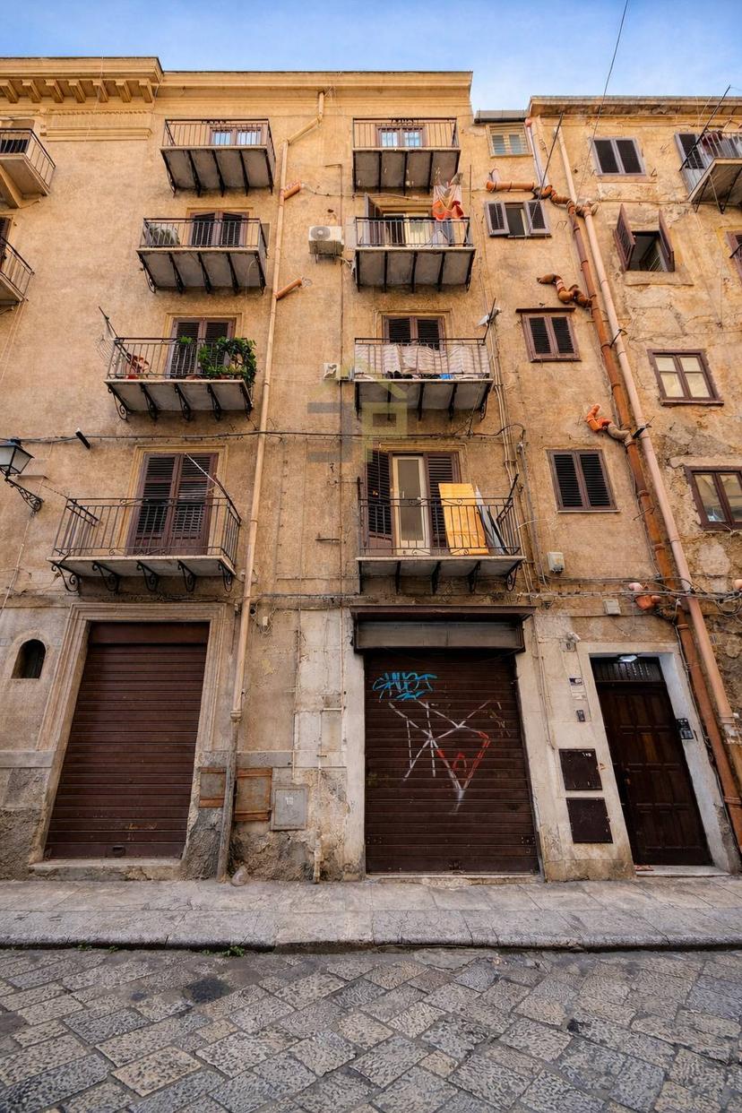 Appartamento in Via Fratelli di Benedetto 12, Palermo