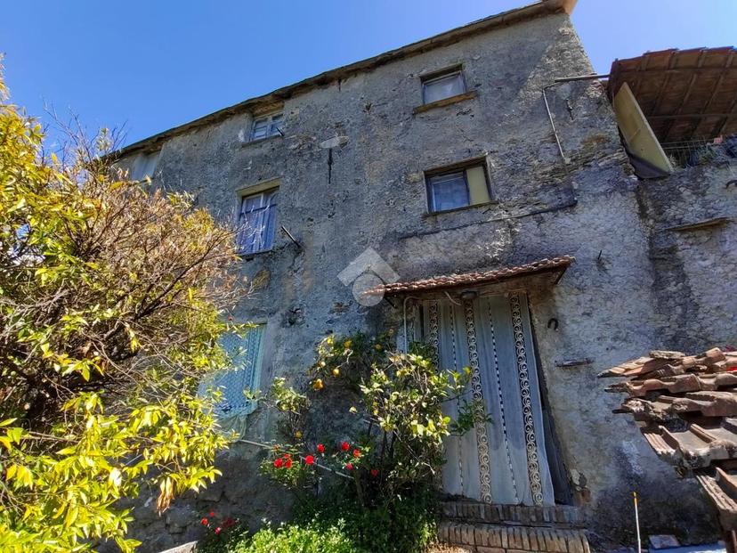 Casa indipendente in Salita al Garbo 33, Genova — foto 3 di 5