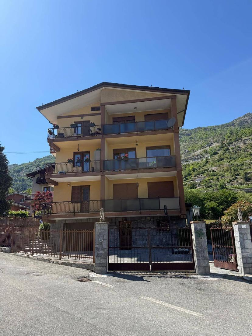 Quadrilocale in Frazione Les Condemines 2, Sarre — foto 3 di 5