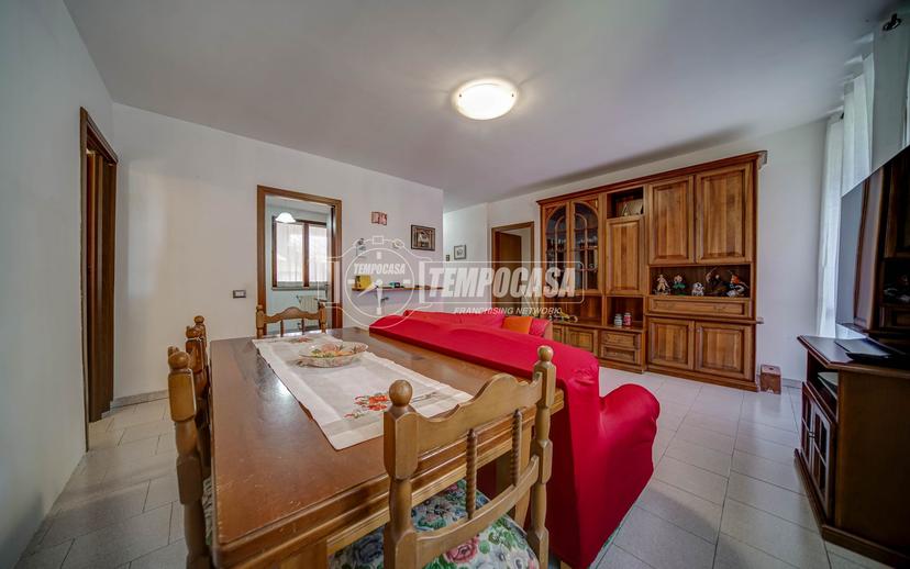 Trilocale in Via Amerigo Vespucci 15, Jerago con Orago — foto 5 di 5