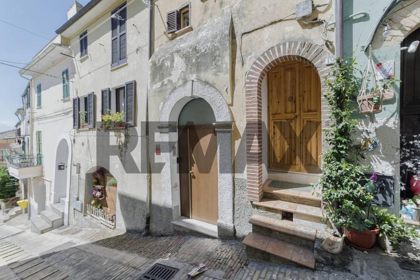 Casa indipendente in Salita Orti 19, Penne — foto 3 di 5