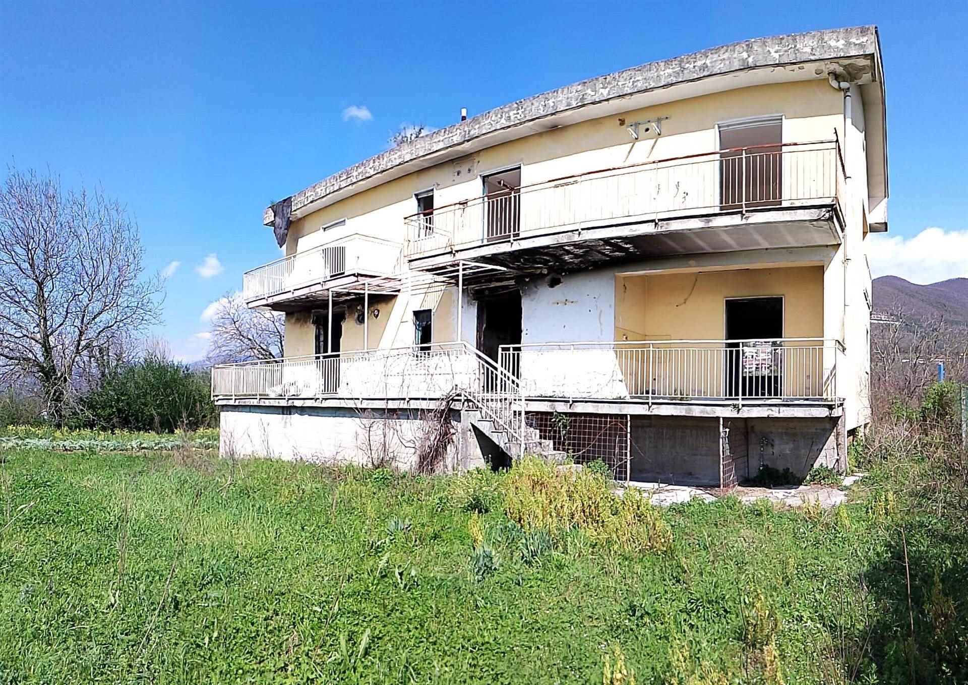 Casa indipendente in Via Barbuti, Fisciano