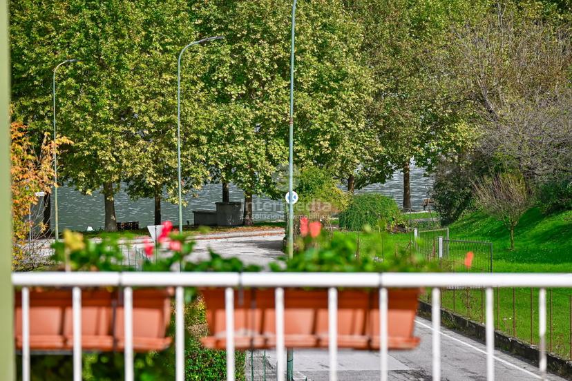 Trilocale in Via Lungolago Italia 1, Idro — foto 4 di 5