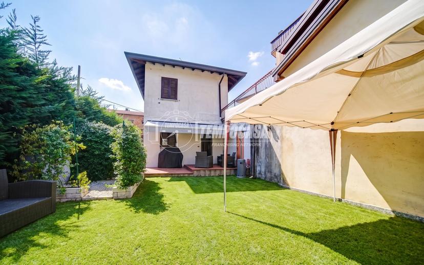 Casa indipendente in Via Fratelli Rosselli, Caronno Varesino — foto 2 di 5