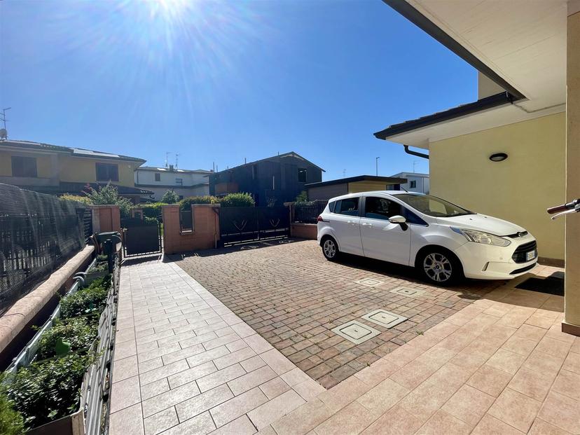 Villa a schiera, Curtatone — foto 2 di 5
