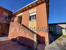 Casa indipendente in Via dei Martiri 72, Novi di Modena — foto 2 di 5