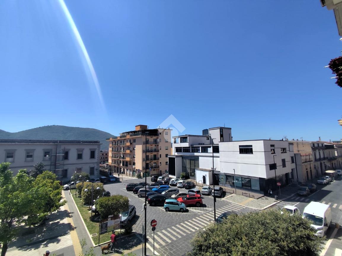 Quadrilocale in Via Appia 337, Santa Maria a Vico