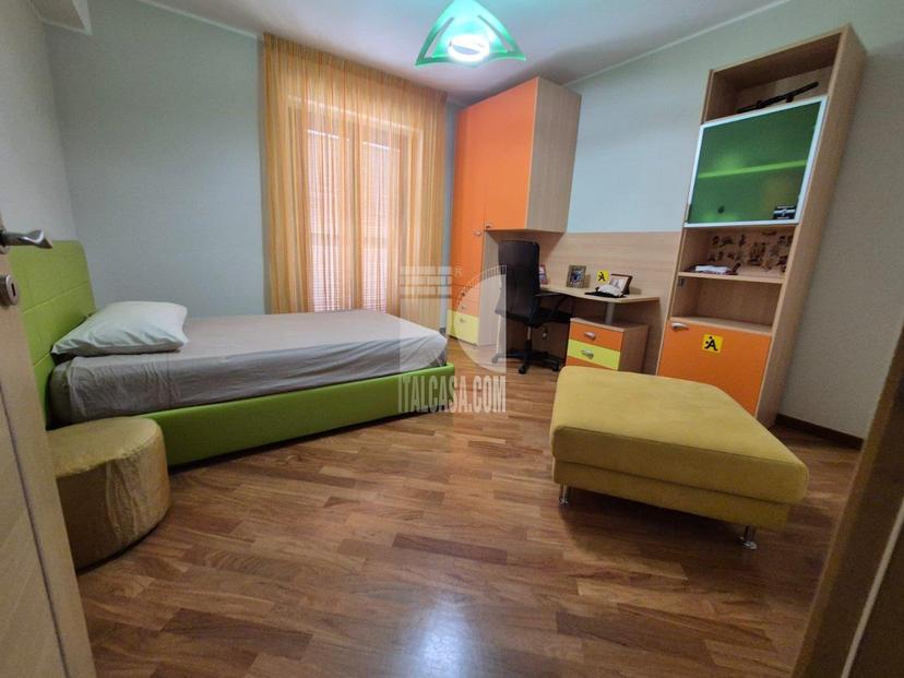 Villa in Via dei Melograni, Crotone — foto 3 di 5