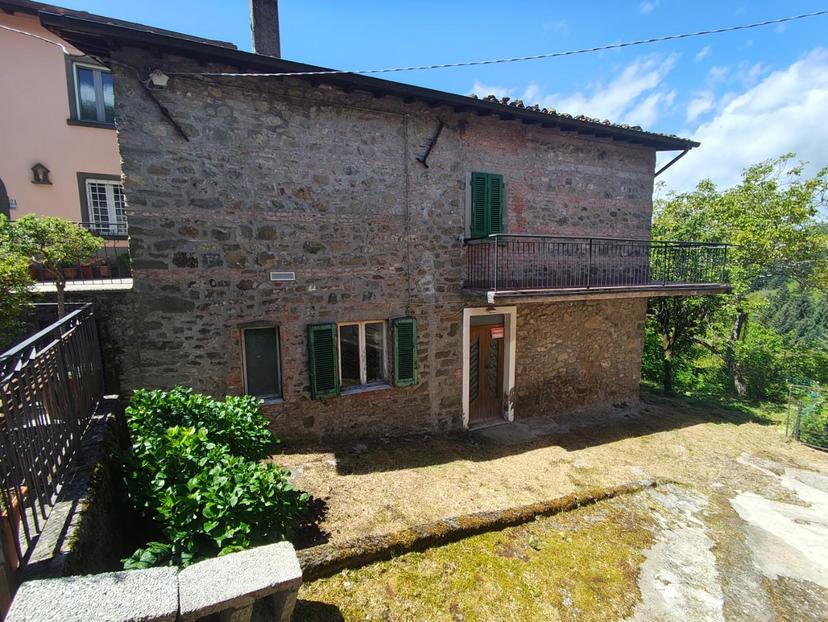 Quadrilocale, Castiglione di Garfagnana — foto 3 di 5